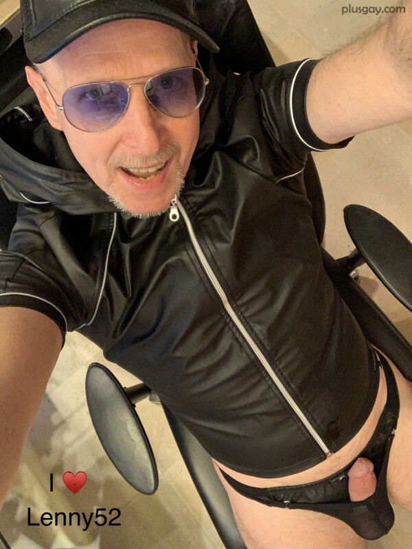 This is me, Lenny52, the kinky Boss Exposed...